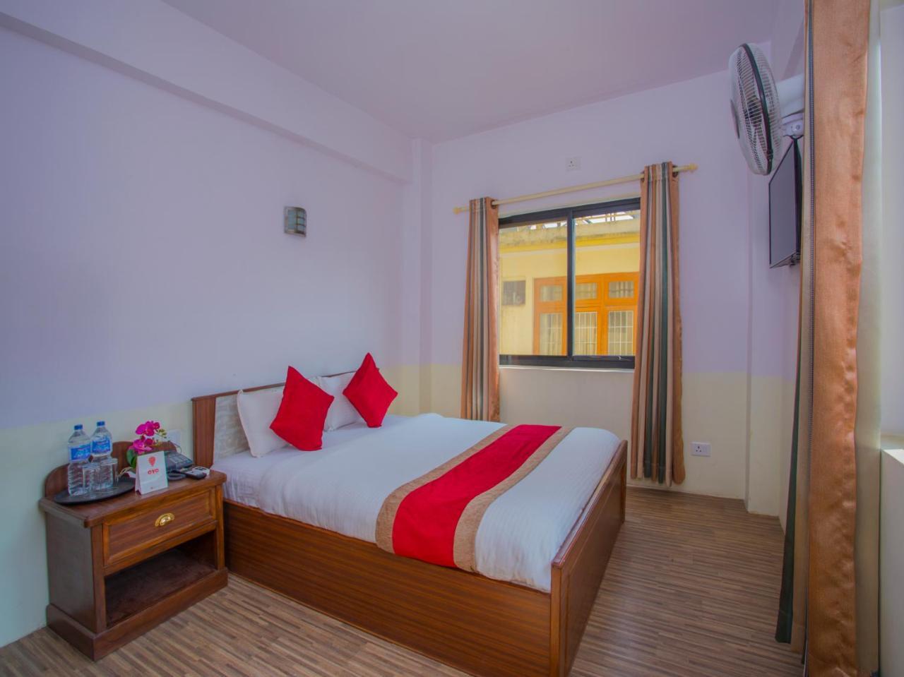 Oyo 255 White Zambala Hotel Κατμαντού Εξωτερικό φωτογραφία