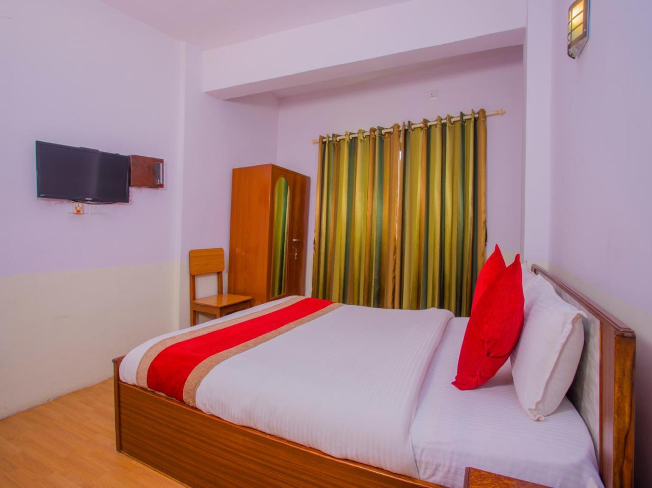 Oyo 255 White Zambala Hotel Κατμαντού Εξωτερικό φωτογραφία