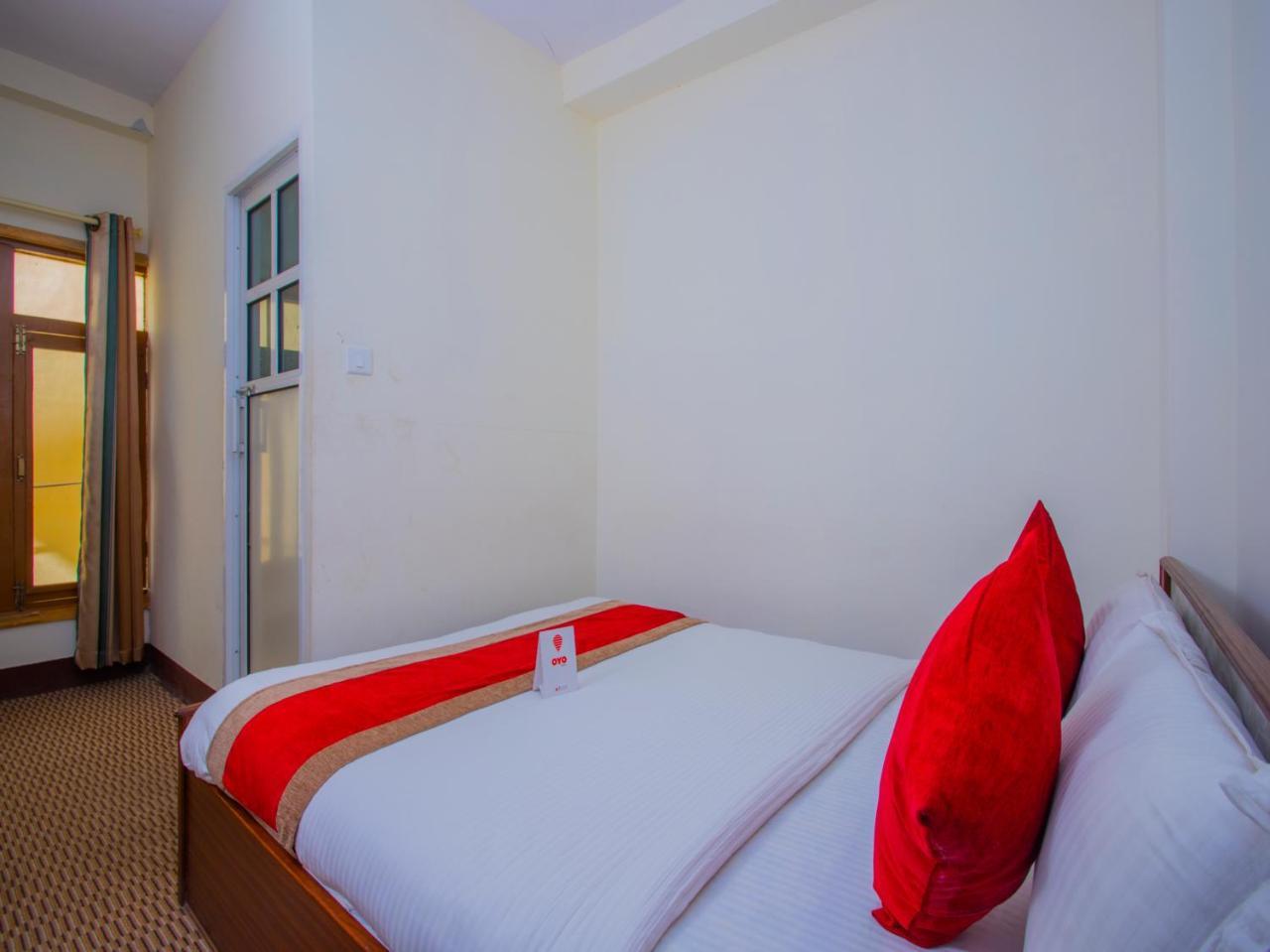 Oyo 255 White Zambala Hotel Κατμαντού Εξωτερικό φωτογραφία
