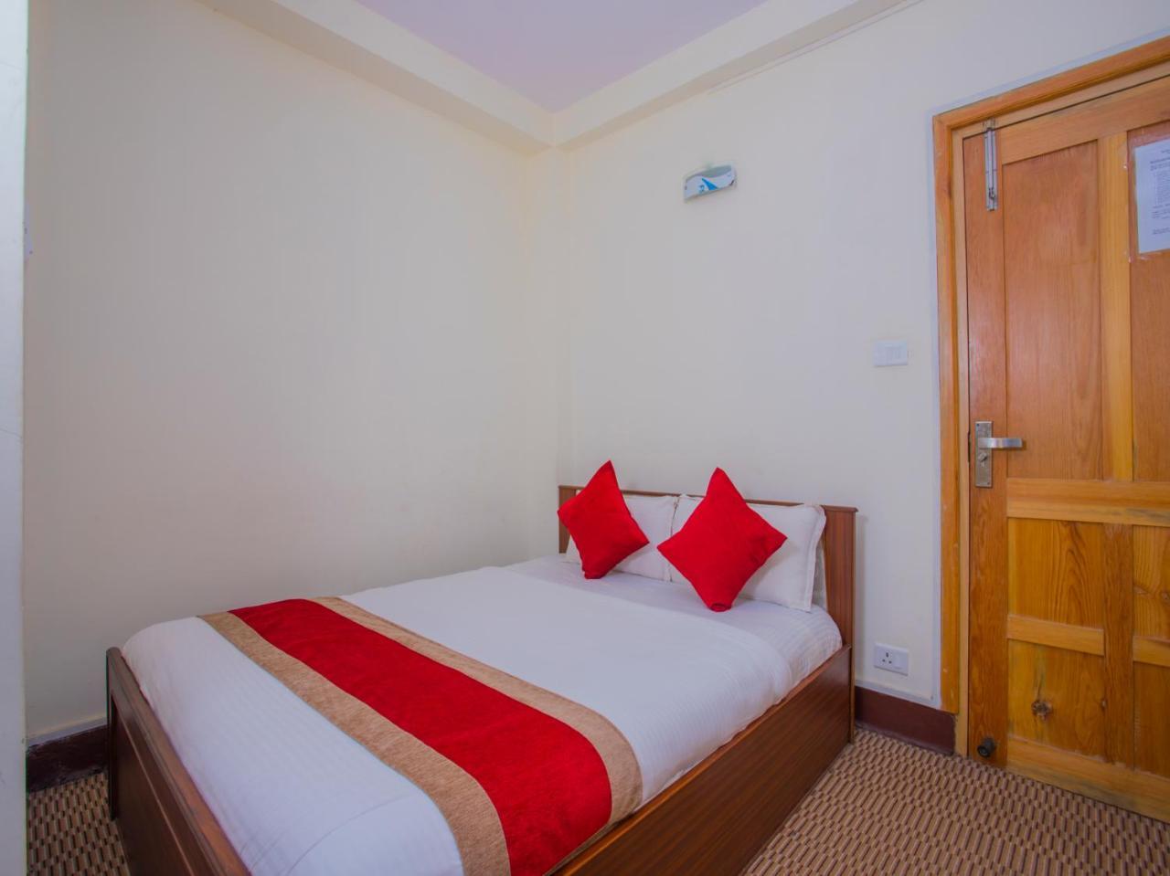 Oyo 255 White Zambala Hotel Κατμαντού Εξωτερικό φωτογραφία
